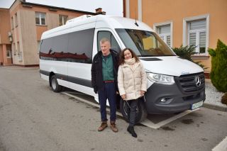 Nowy autobus dla uczestników Środowiskowego Domu Samopomocy w Kolbuszowej
