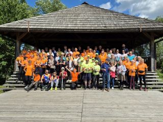 Miłośnicy nordic walking spotkali się w kolbuszowskim skansenie