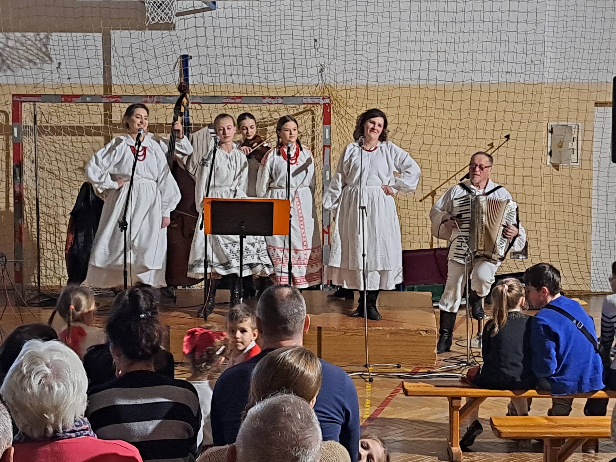 Lasowiacka kultura łączy pokolenia - konferencja w Widełce